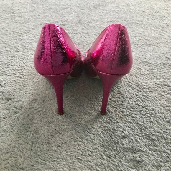 Fuchsia Heels - Picture 3 of 4